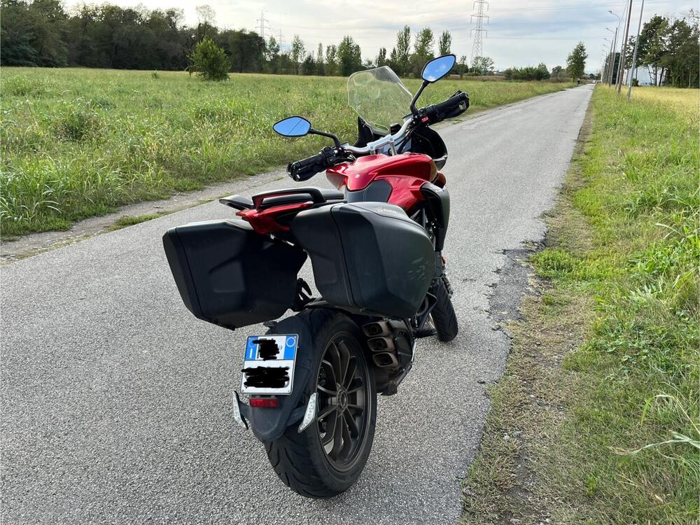 MV Agusta Turismo Veloce 800 Lusso (2021 - 23) (4)