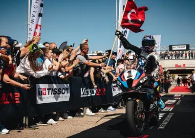 SBK 2025. GP d'Aragona. Toprak: “Un arrivo in volata, ma l’importante è che io abbia vinto” [GALLERY]
