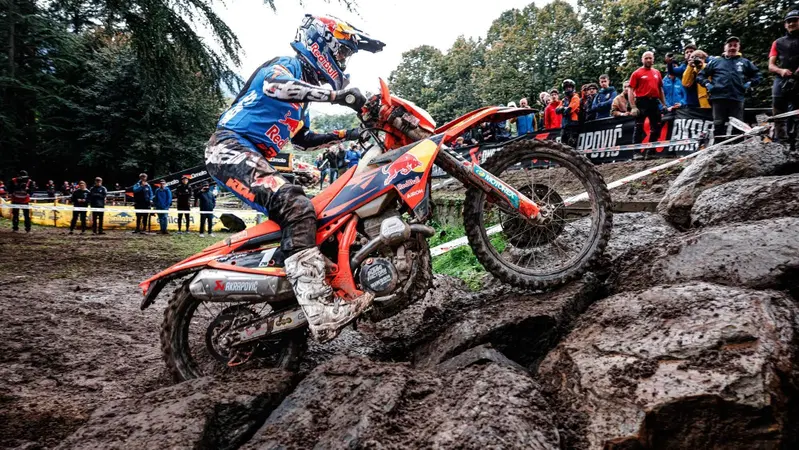 EnduroGP25 #6 Italia D1. Conoscete un tale Josep Garcia che corre con una KTM di Farioli? [VIDEO]
