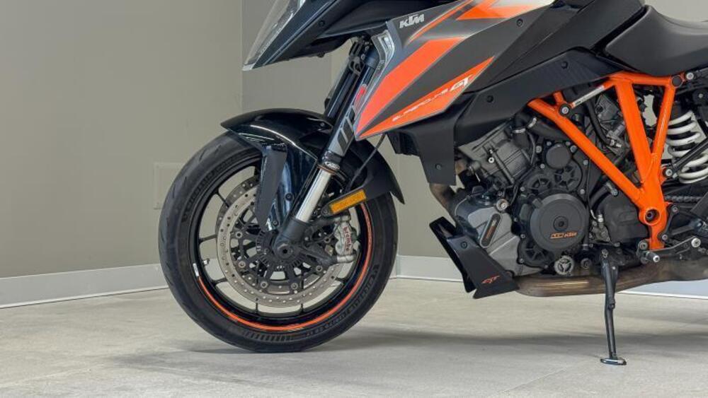 KTM 1290 Super Duke GT ABS (2016 - 18) (3)
