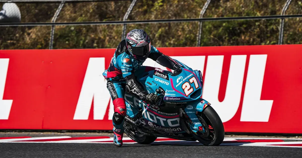 MotoGP 2025. GP del Giappone. Moto2: vittoria di Dani Holgado! Sesto Tony Arbolino, dolorante per l'operazione al braccio destro 