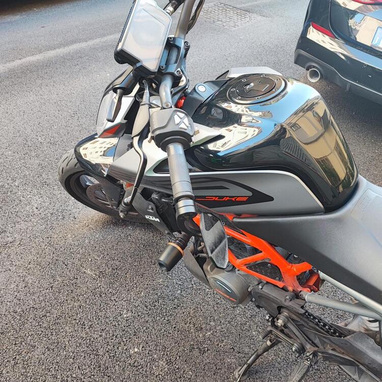 KTM 125 Duke (2021 - 23) (2)