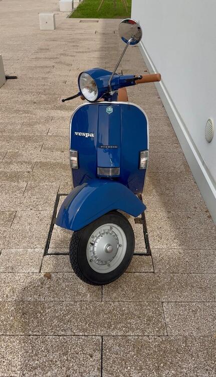 Piaggio Vespa PX125E Arcobaleno (4)