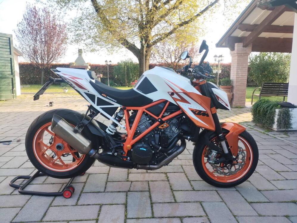 KTM 1290 Super Duke R SE ABS (2016) (4)