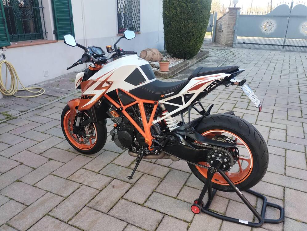 KTM 1290 Super Duke R SE ABS (2016) (5)