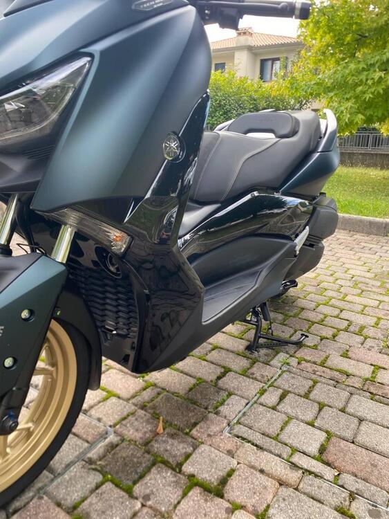 Yamaha X-Max 300 Tech Max (2021 - 24) (2)