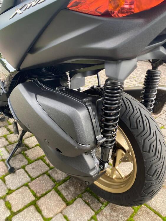 Yamaha X-Max 300 Tech Max (2021 - 24) (4)