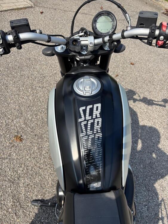 Ducati Scrambler 800 Icon Dark (2020) (4)