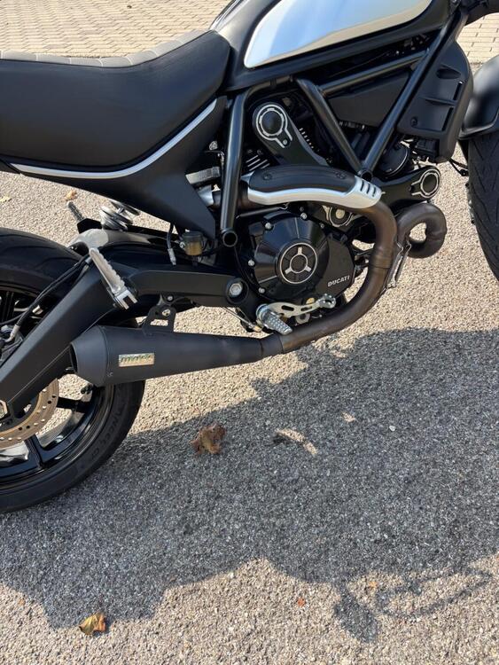 Ducati Scrambler 800 Icon Dark (2020) (5)