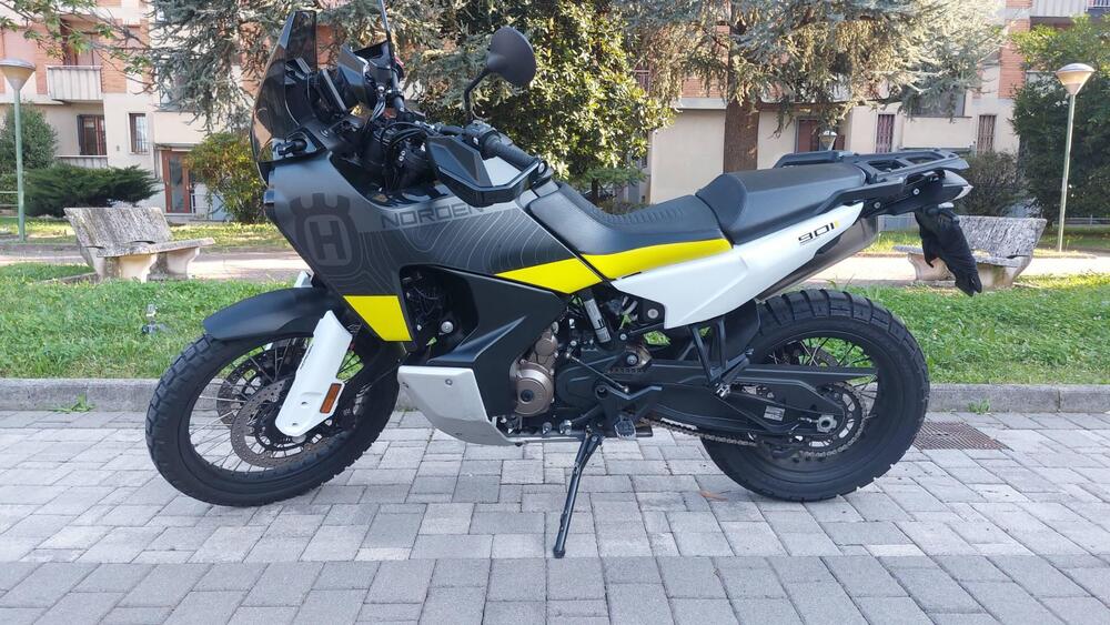 Husqvarna Norden 901 (2022 - 25) (2)