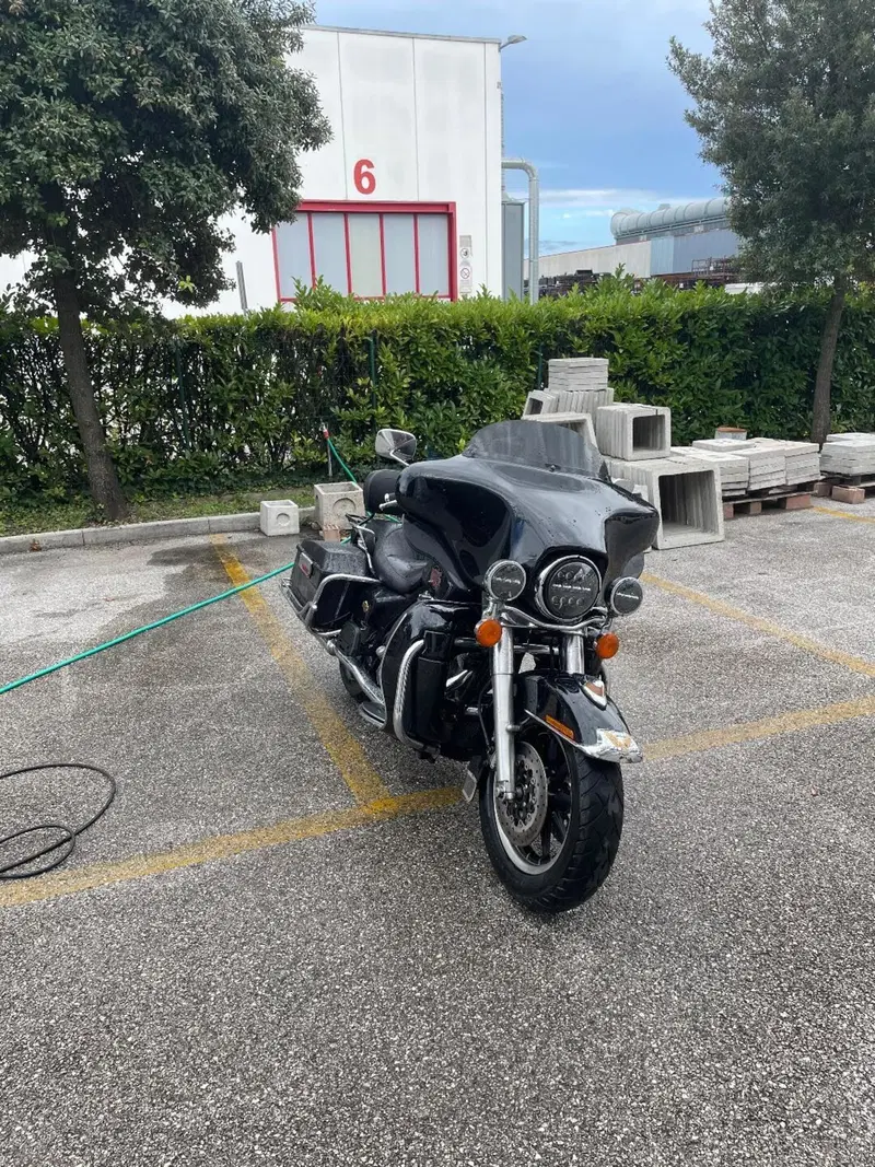 Harley-Davidson 1450 Electra Glide Standard (1999 - 05) - FLHTI