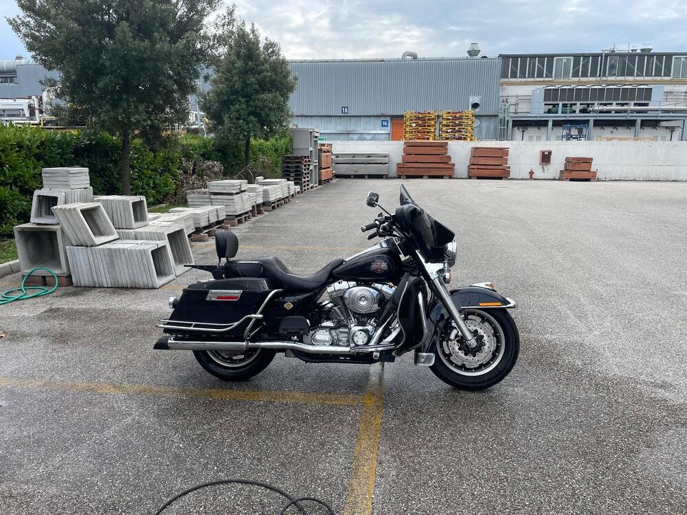 Harley-Davidson 1450 Electra Glide Standard (1999 - 05) - FLHTI (2)