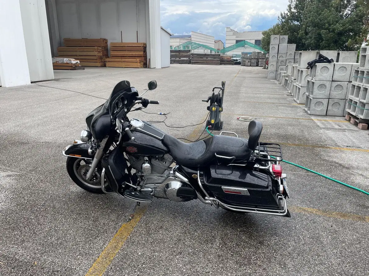 Harley-Davidson 1450 Electra Glide Standard (1999 - 05) - FLHTI (4)