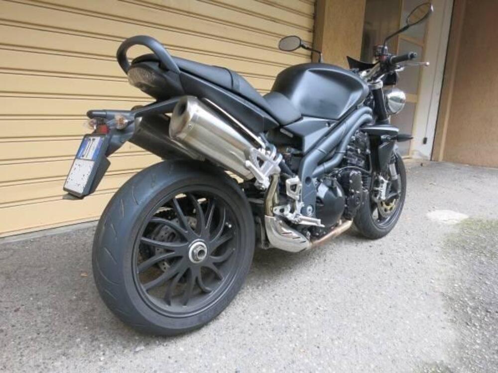 Triumph Speed Triple 1050 (2005 - 11) (4)
