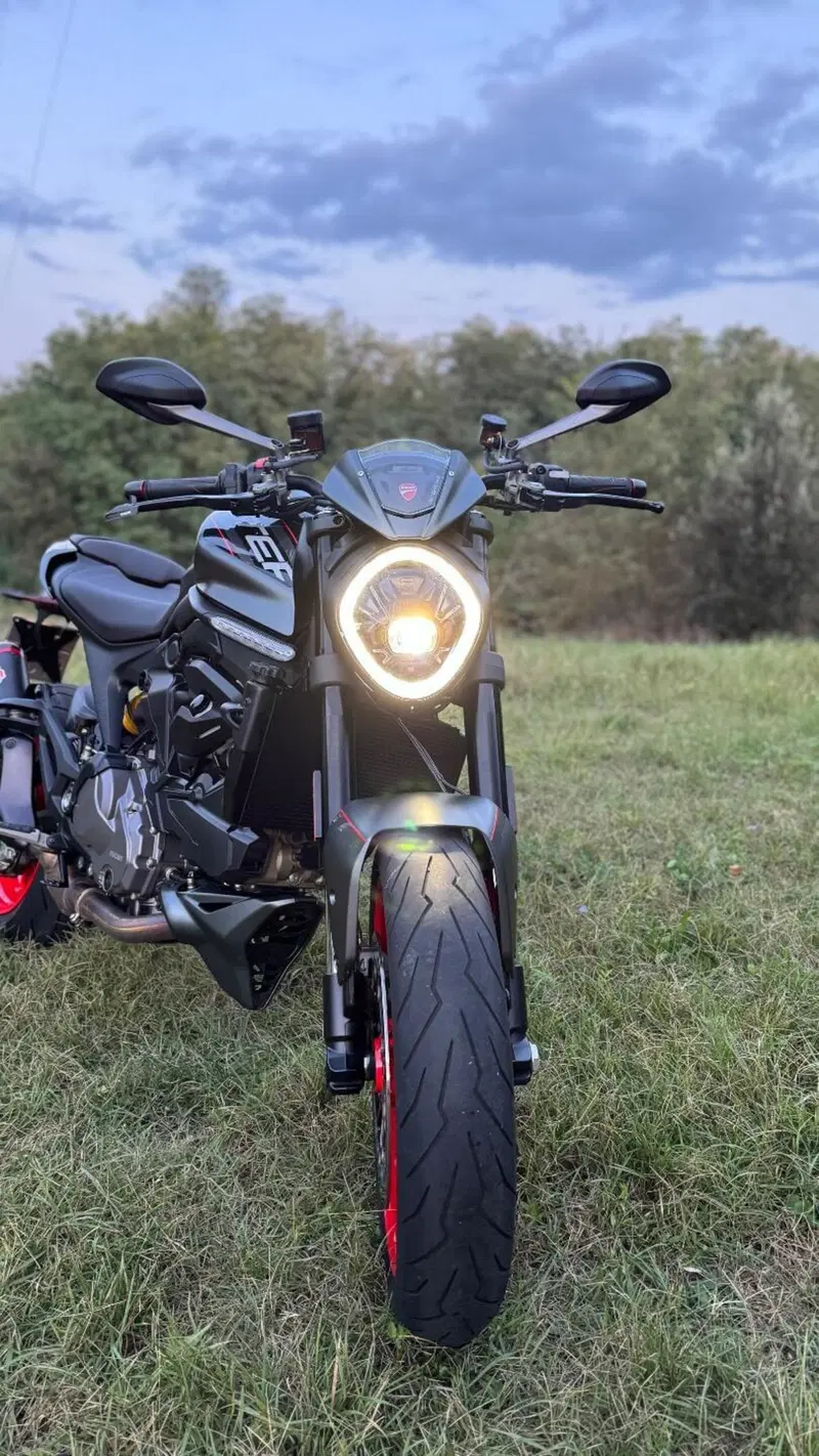 Ducati Monster 937 + (2021 - 25) (2)