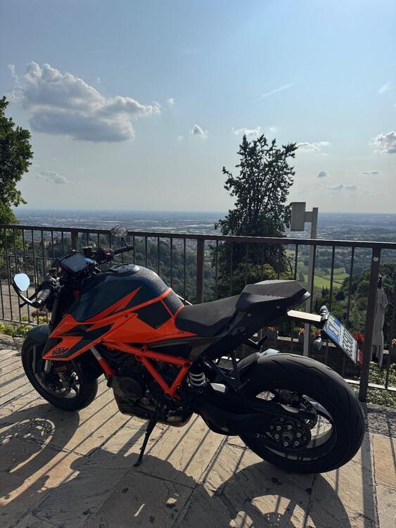 KTM 1290 Super Duke R (2021) (4)
