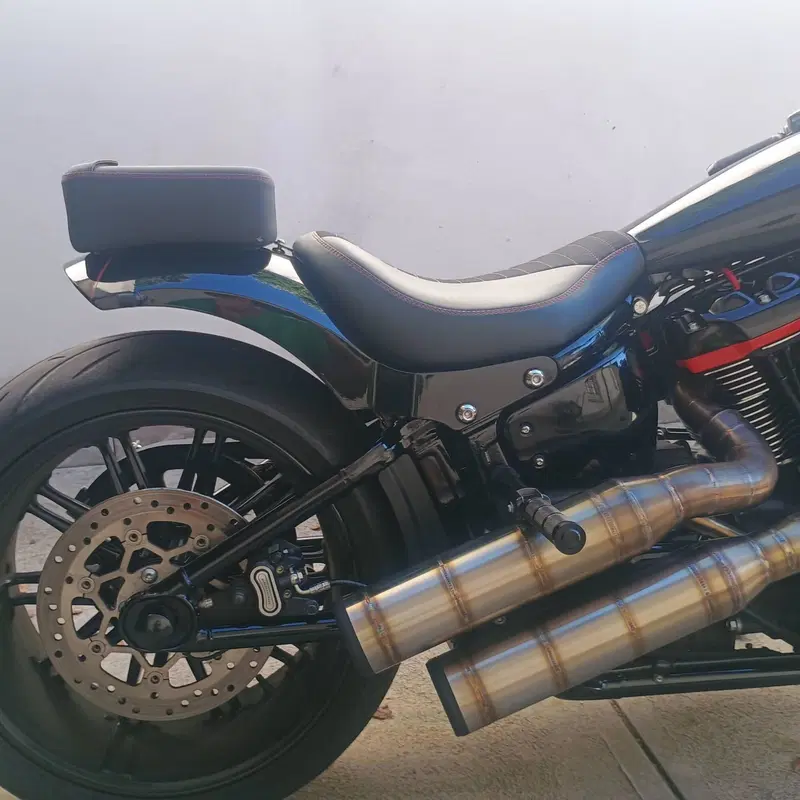 Harley-Davidson Breakout (2021 - 22) (2)