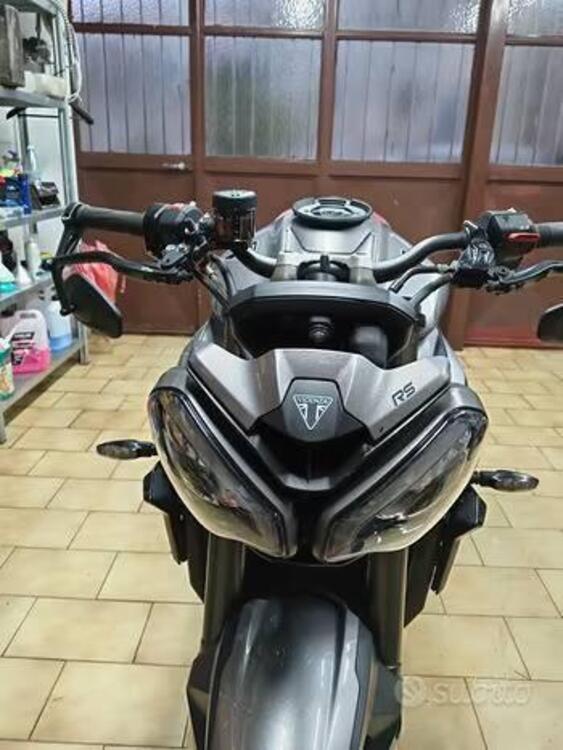 Triumph Street Triple 765 RS (2023 - 25) (3)