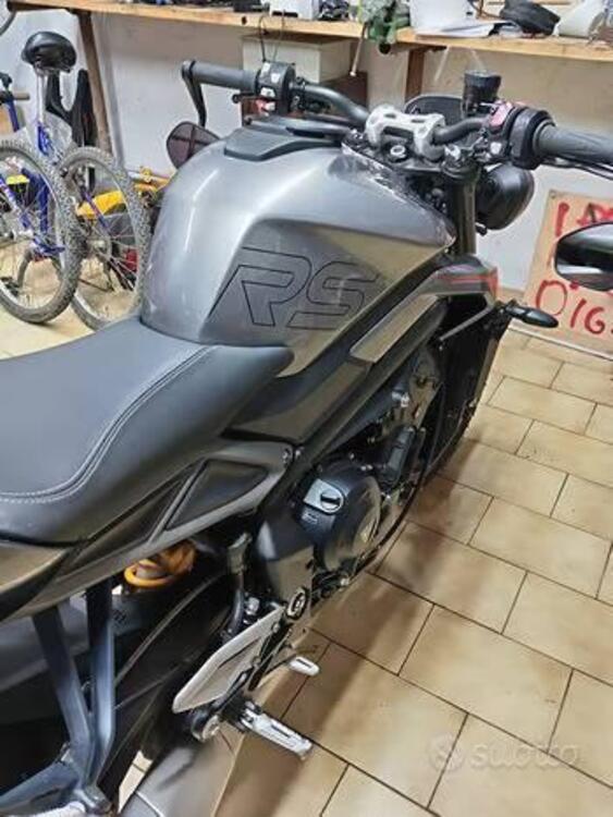 Triumph Street Triple 765 RS (2023 - 25) (4)
