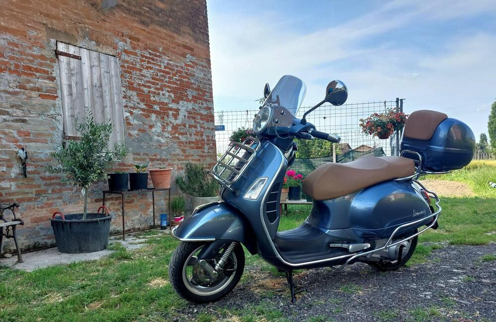 Vespa GTS 300 (2017 - 18)