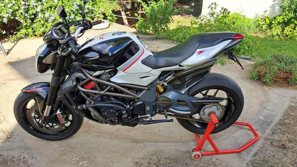 MV Agusta Brutale 1090 RR (2009 - 15) (2)