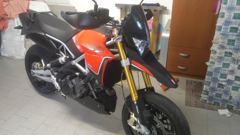 Aprilia Dorsoduro 750 ABS (2009 - 17) (2)