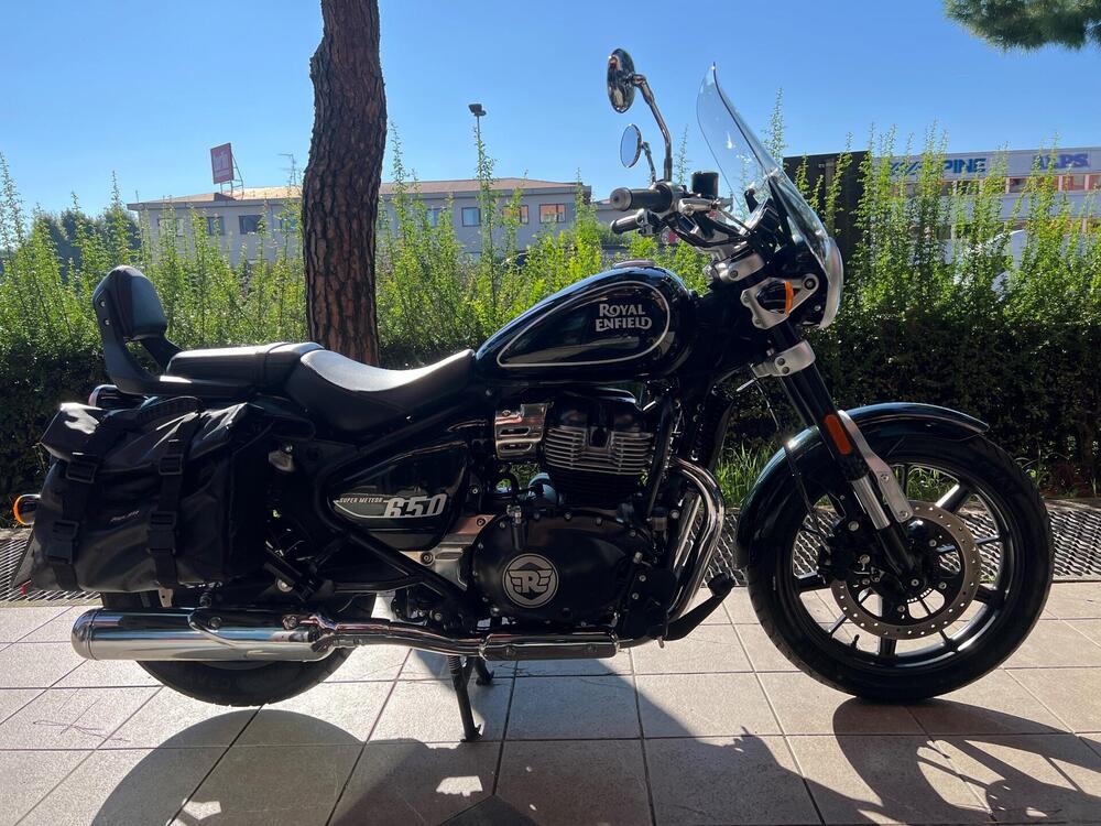 Royal Enfield Super Meteor 650 (2023 - 25) (2)