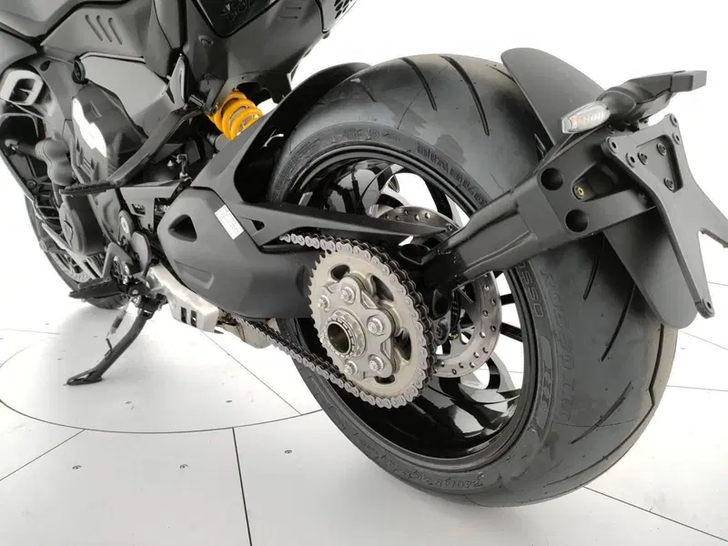 Ducati Diavel V4 (2023 - 26) (7)