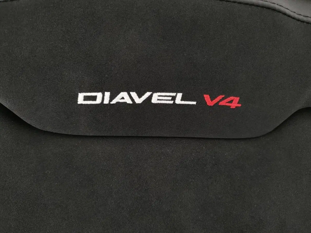 Ducati Diavel V4 (2023 - 26) (8)