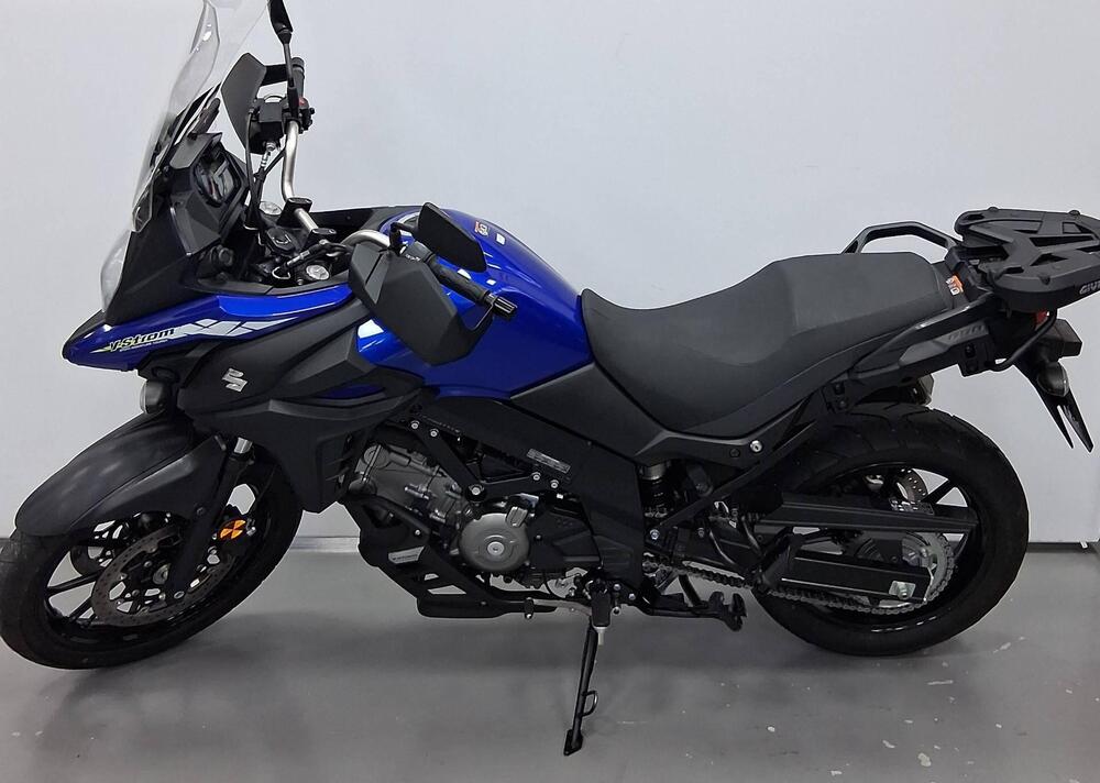 Suzuki V-Strom 650 (2021 - 25) (3)