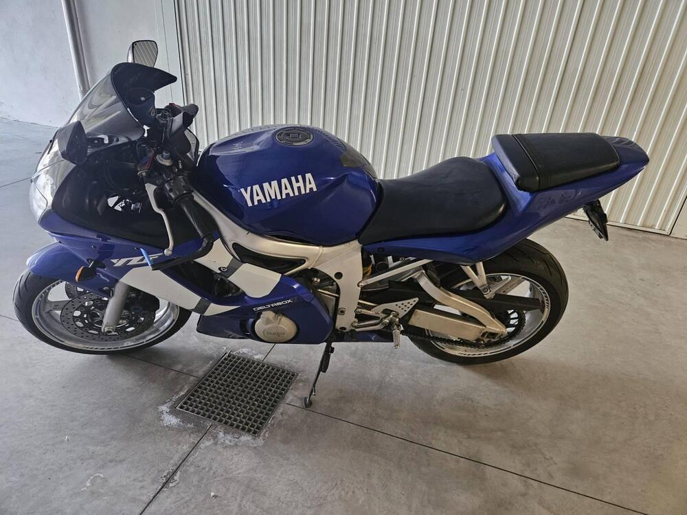 Yamaha YZF R6 (1999 - 00) (2)