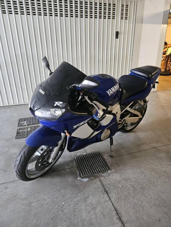 Yamaha YZF R6 (1999 - 00)