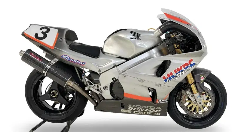 Le V4 di Joey Dunlop all'Asta