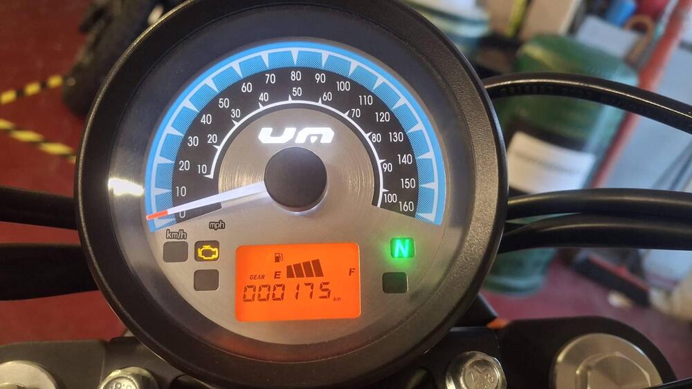 Um Italia Renegade Sport 125 (2023 - 25) (3)