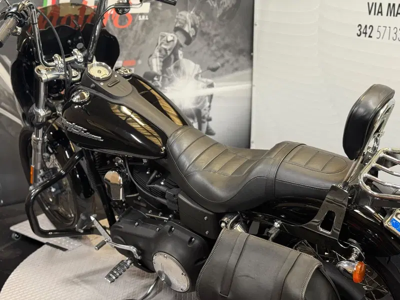 Harley-Davidson 1584 Street Bob (2008 - 15) - FXDB (11)