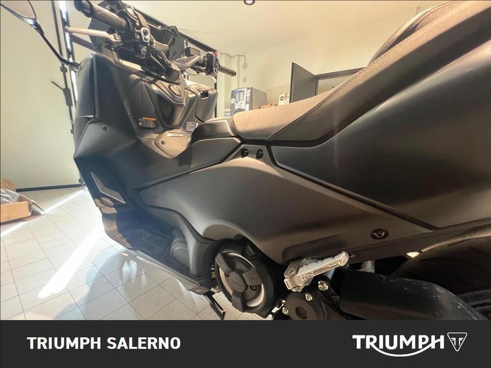 Yamaha T-Max 560 (2022 - 24) (5)