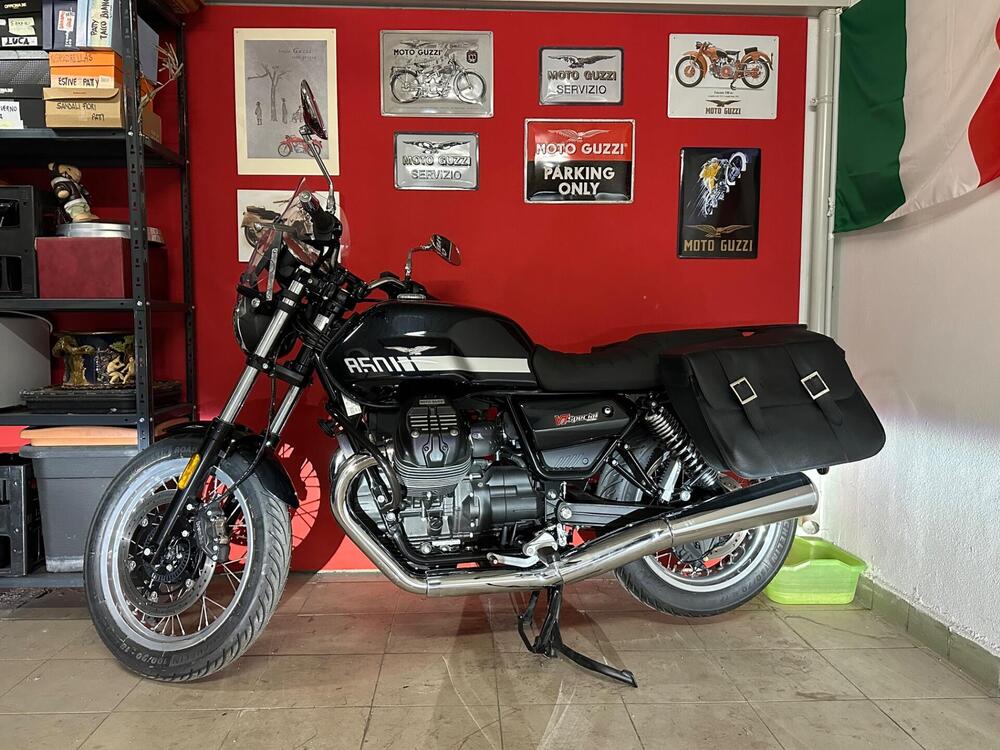 Moto Guzzi V7 Special (2021 - 24) (2)