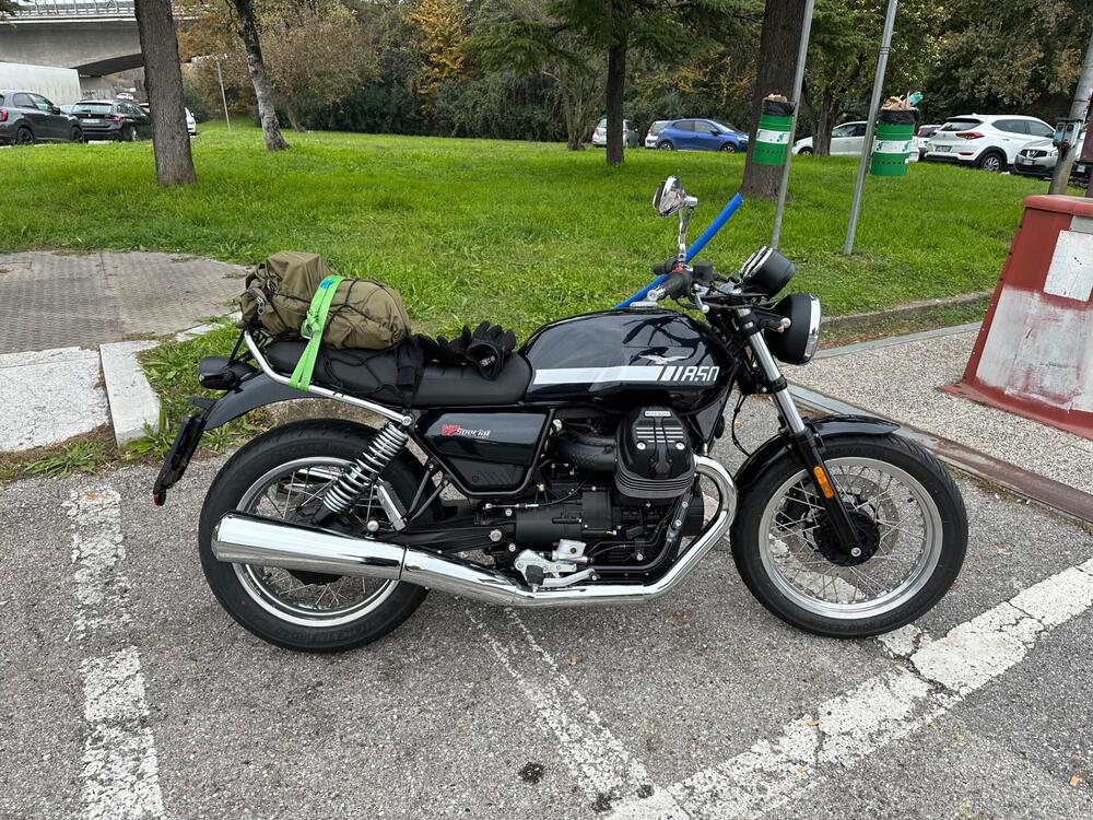 Moto Guzzi V7 Special (2021 - 24)