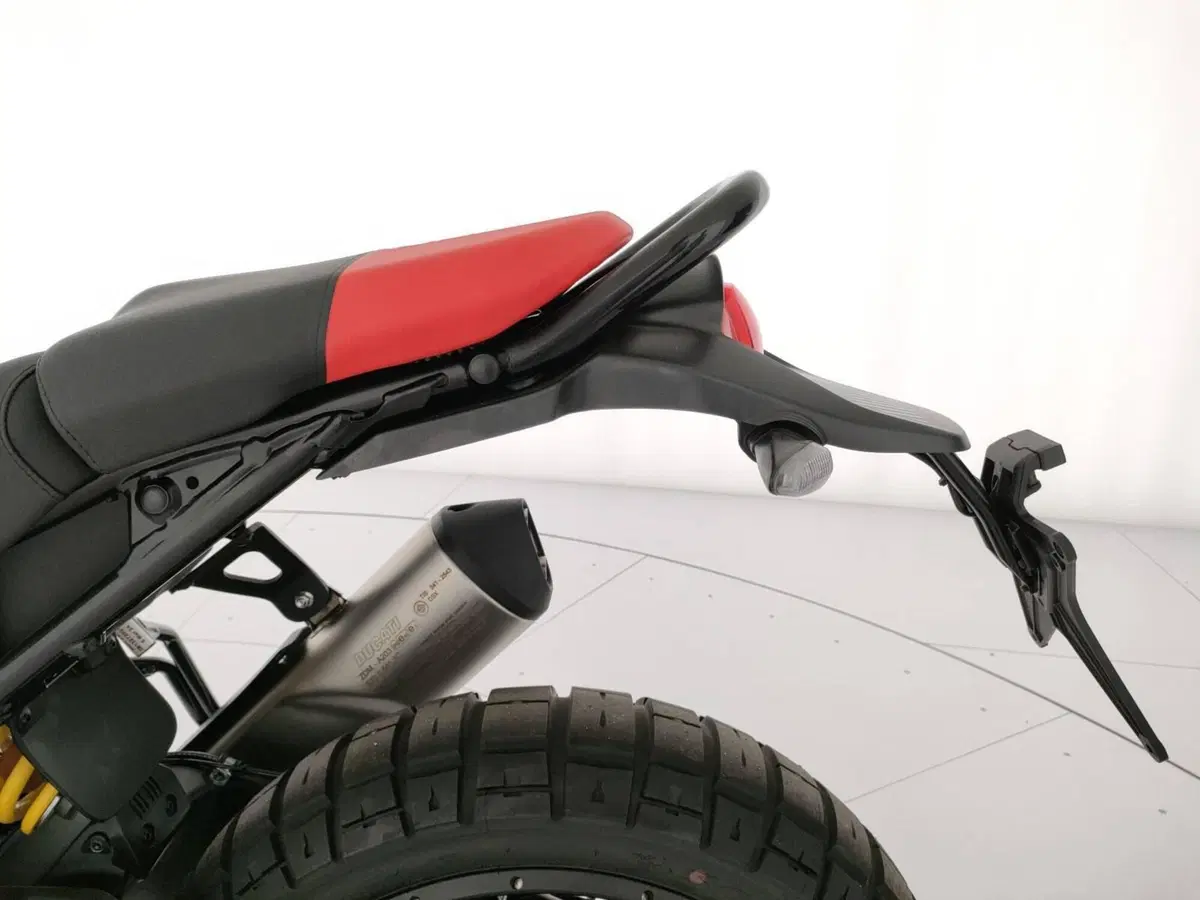 Ducati DesertX (2022 - 25) (13)