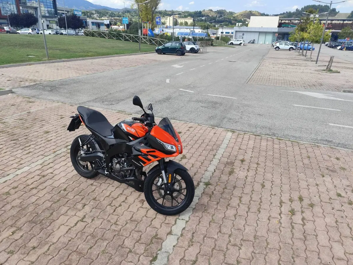 Aprilia Tuono 125 (2021 - 24) (3)