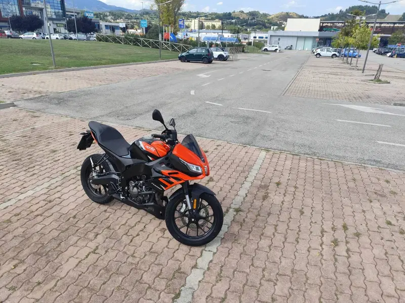 Aprilia Tuono 125 (2021 - 24) (3)