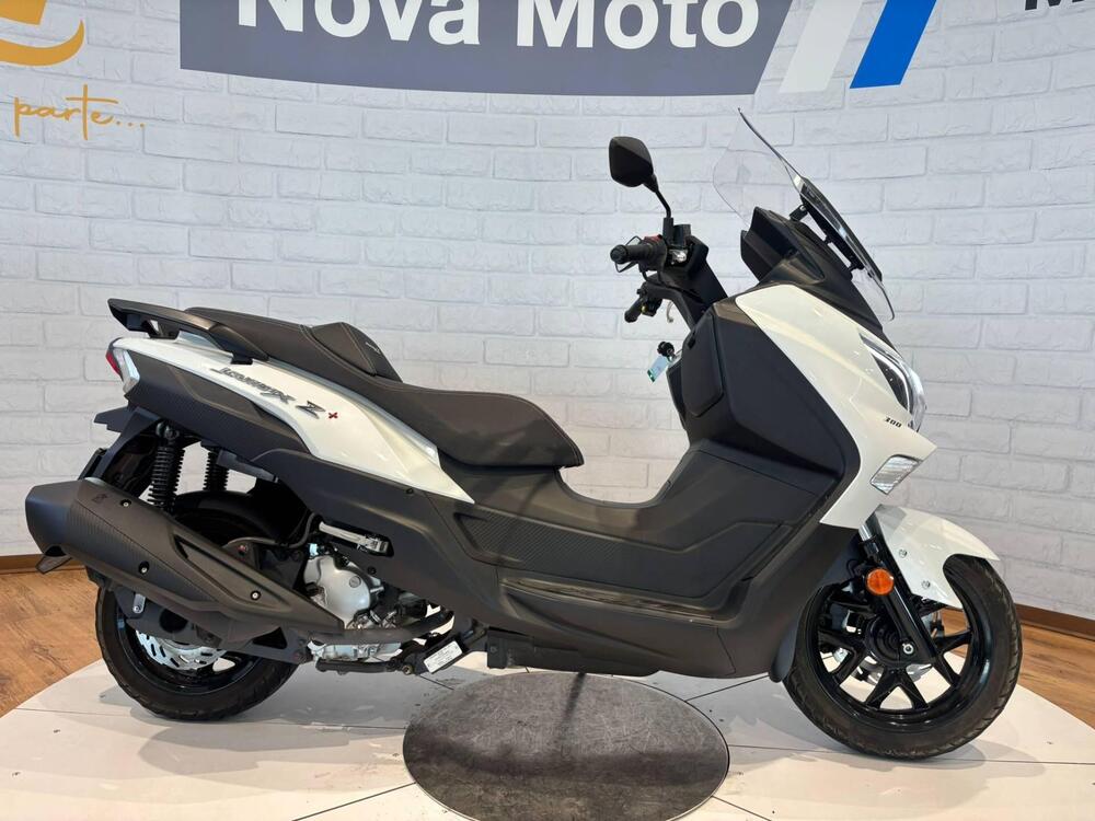 Sym Joymax 300 Z+ (2021 - 24) (3)