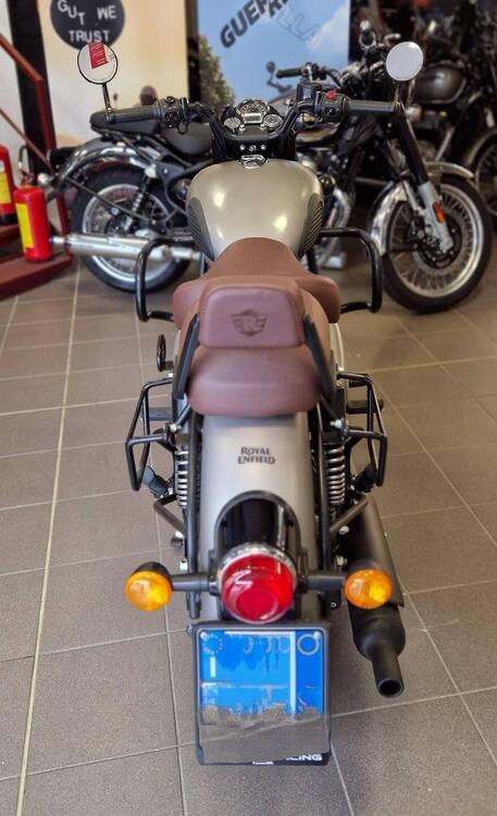 Royal Enfield Classic 350 (2021 - 25) (4)