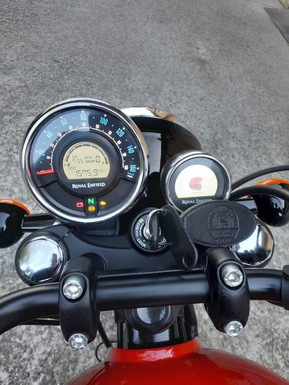 Royal Enfield Meteor 350 Fireball (2021 - 25) (3)