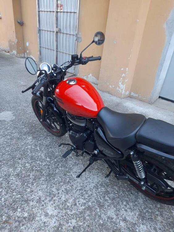 Royal Enfield Meteor 350 Fireball (2021 - 25) (4)