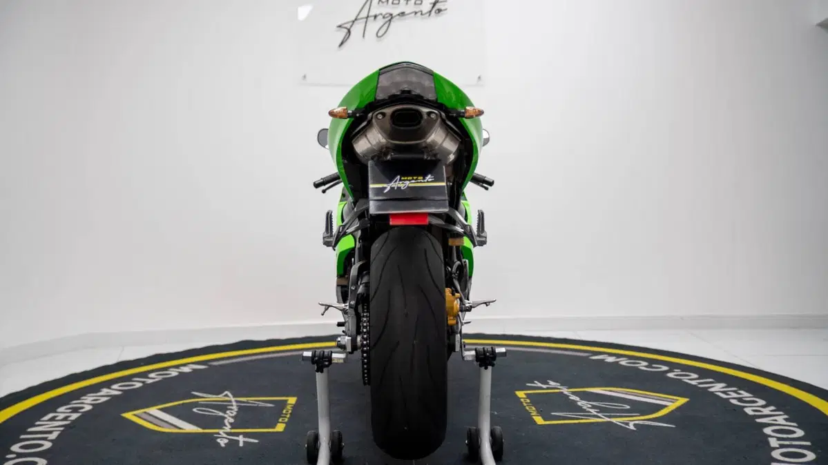 Kawasaki Ninja 636 ZX-6R (2005 - 06) (5)