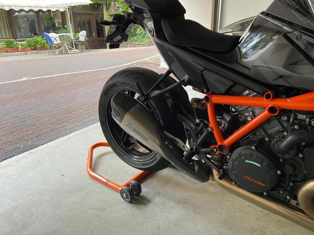 KTM 1290 Super Duke R (2022 - 23) (2)