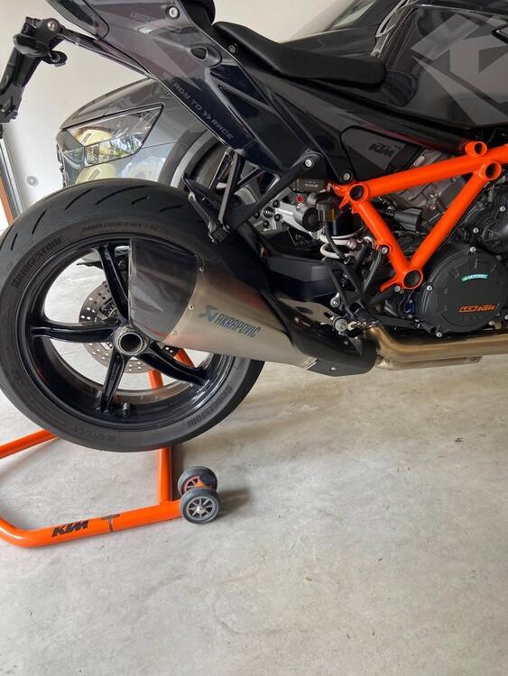 KTM 1290 Super Duke R (2022 - 23) (4)