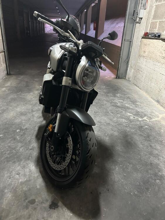 Honda CB 1000 R (2021 - 25) (4)