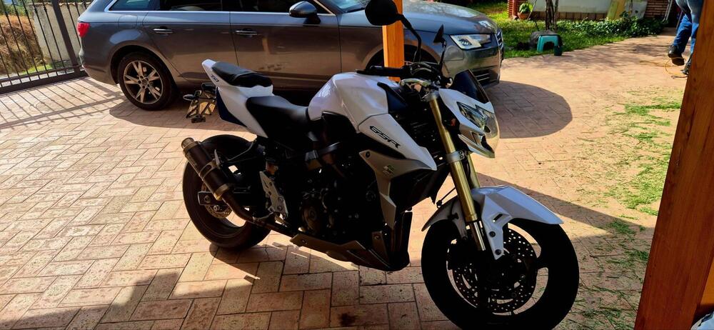 Suzuki GSR 750 (2010 - 15)